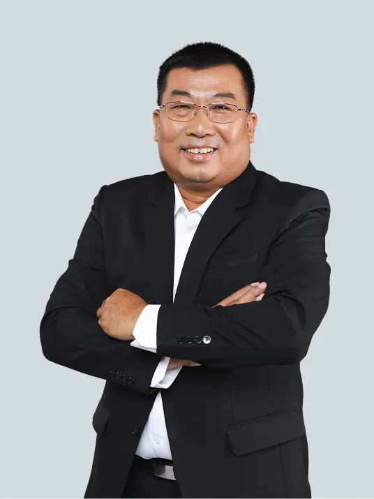 นายญาณินทร์ ลิมปิทีป
